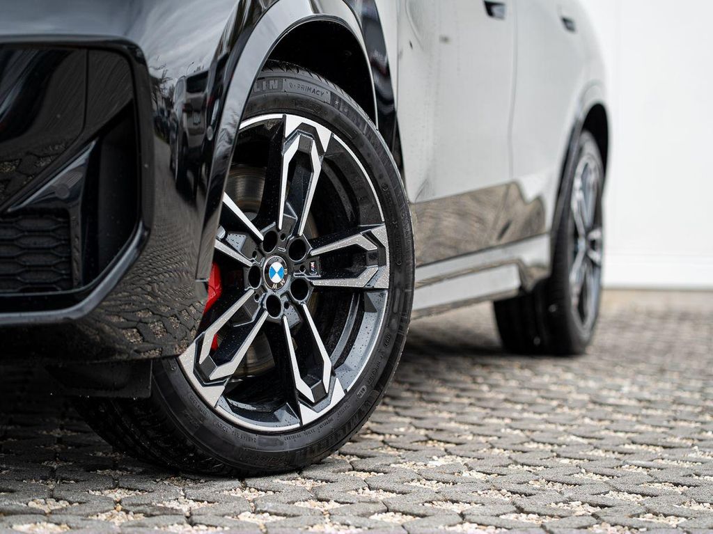 BMW X1 2026 г. Чёрный, пробег 6990 км