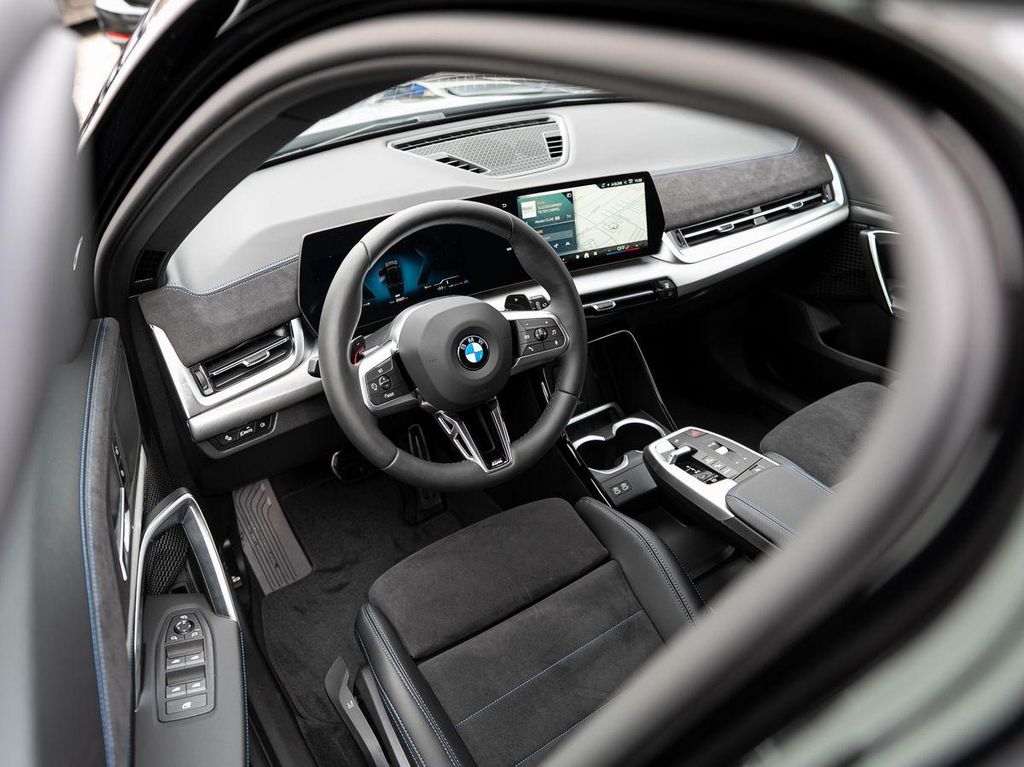 BMW X1 2026 г. Чёрный, пробег 6990 км