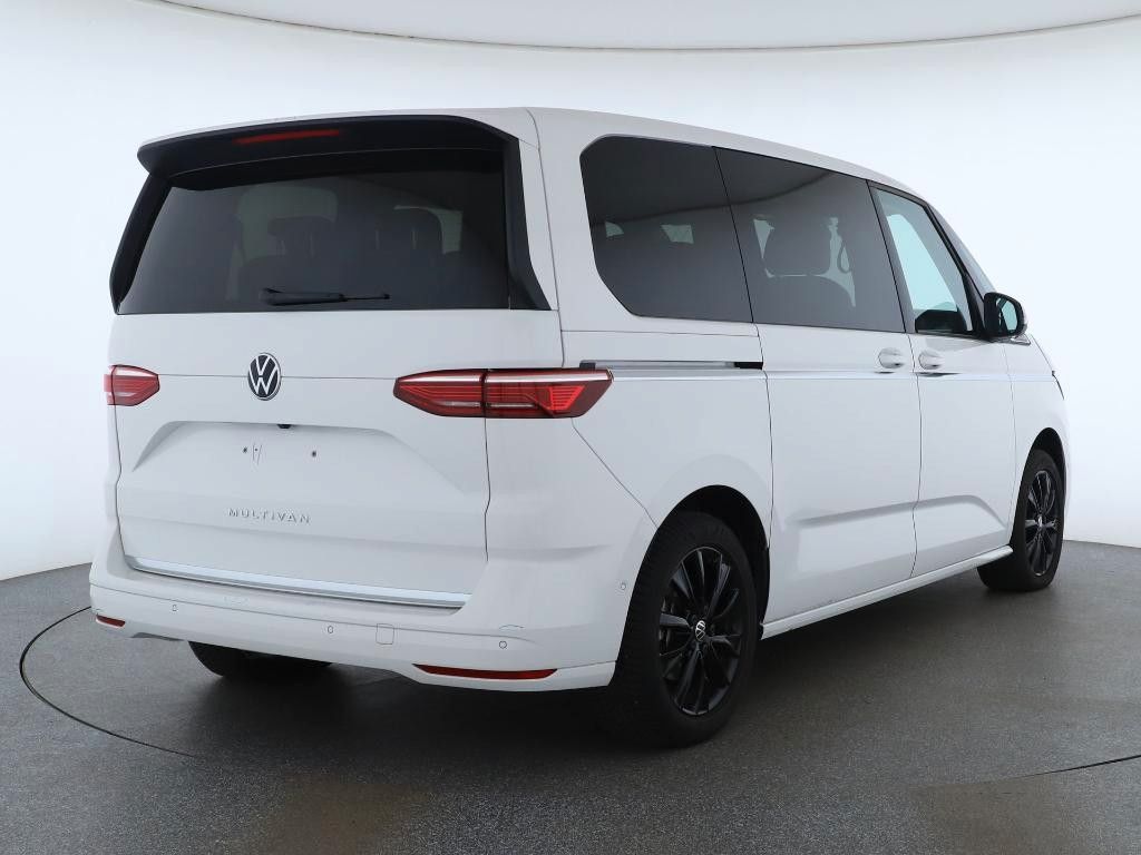 Volkswagen T7 MULTIVAN 2025 г. Белый, пробег 23600 км