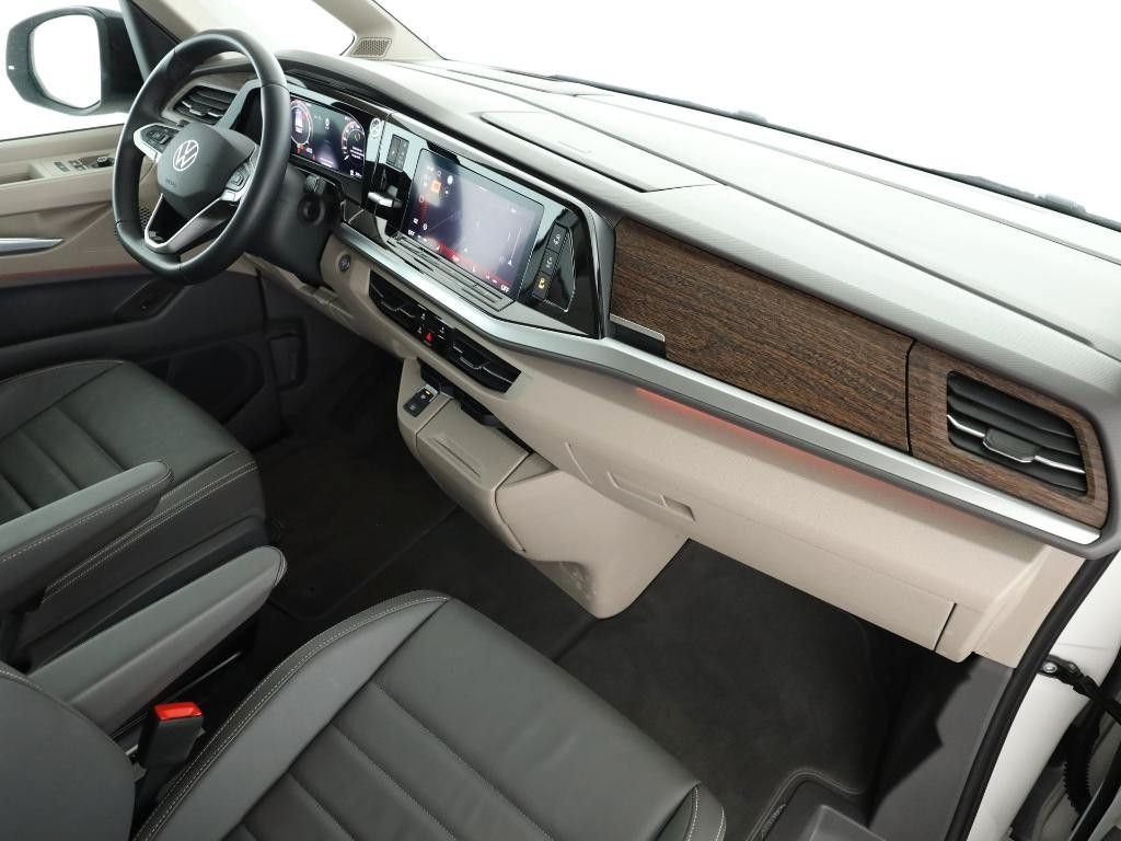Volkswagen T7 MULTIVAN 2025 г. Белый, пробег 23600 км