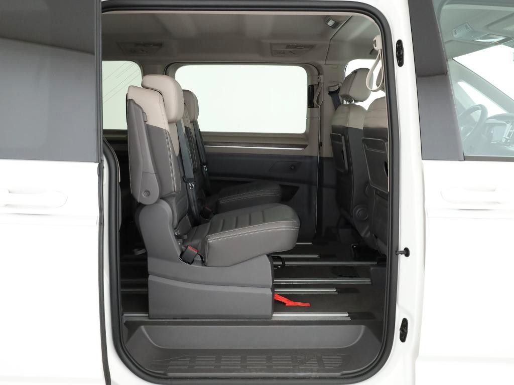 Volkswagen T7 MULTIVAN 2025 г. Белый, пробег 23600 км