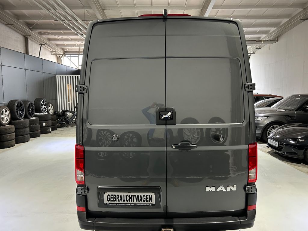 Volkswagen CRAFTER 2024 г. Серый, пробег 15600 км