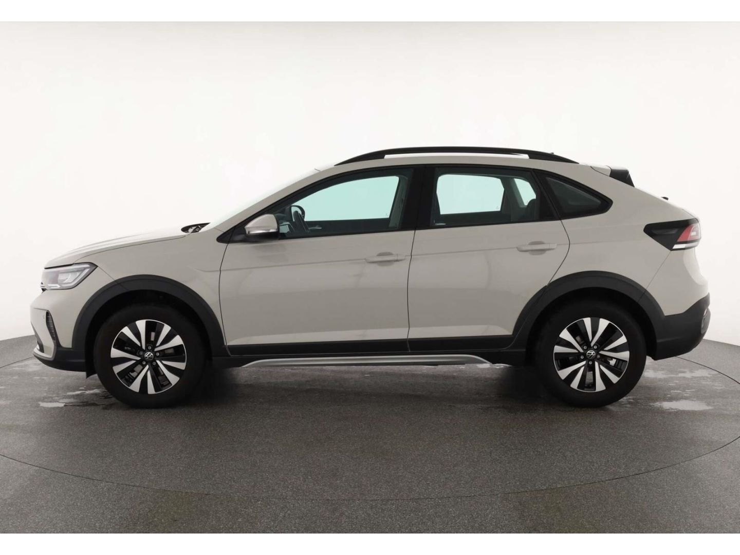 Volkswagen Taigo 2023 г. Серый, пробег 37982 км