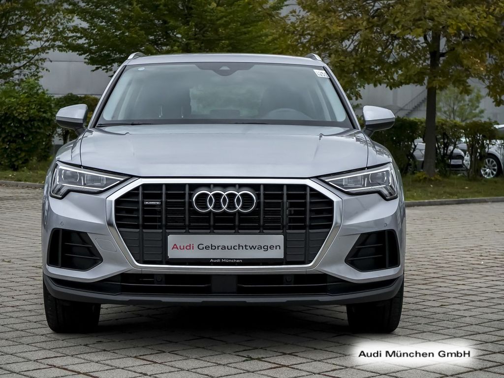 Audi Q3 2023 г. Серебристый, пробег 49394 км