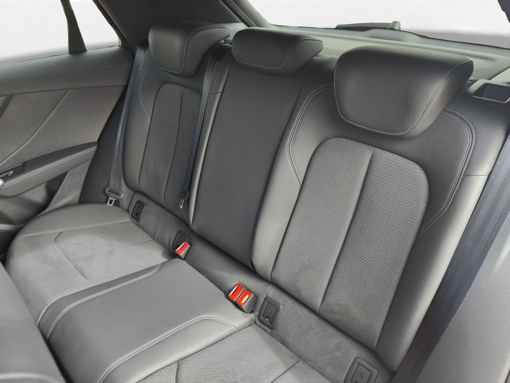Audi Q2 2022 г. Синий, пробег 35900 км
