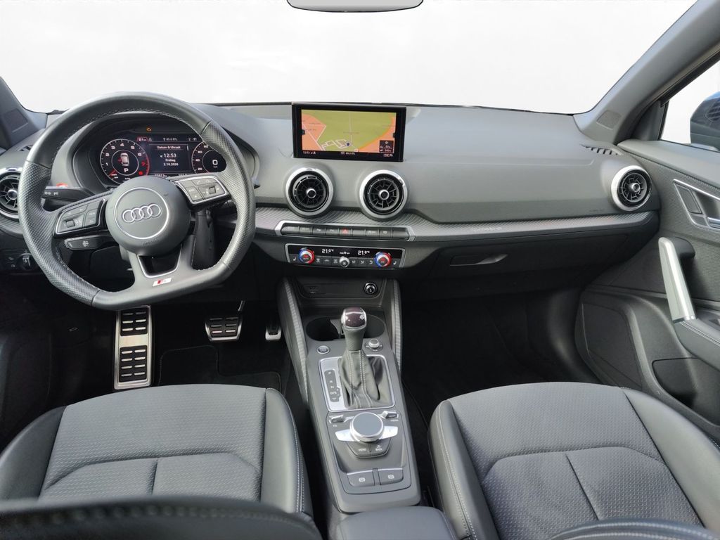 Audi Q2 2022 г. Синий, пробег 35900 км