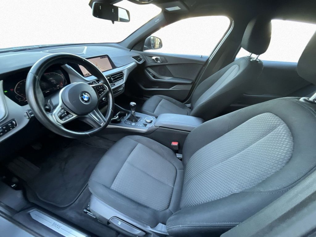 BMW 116 2023 г. Серый, пробег 53600 км