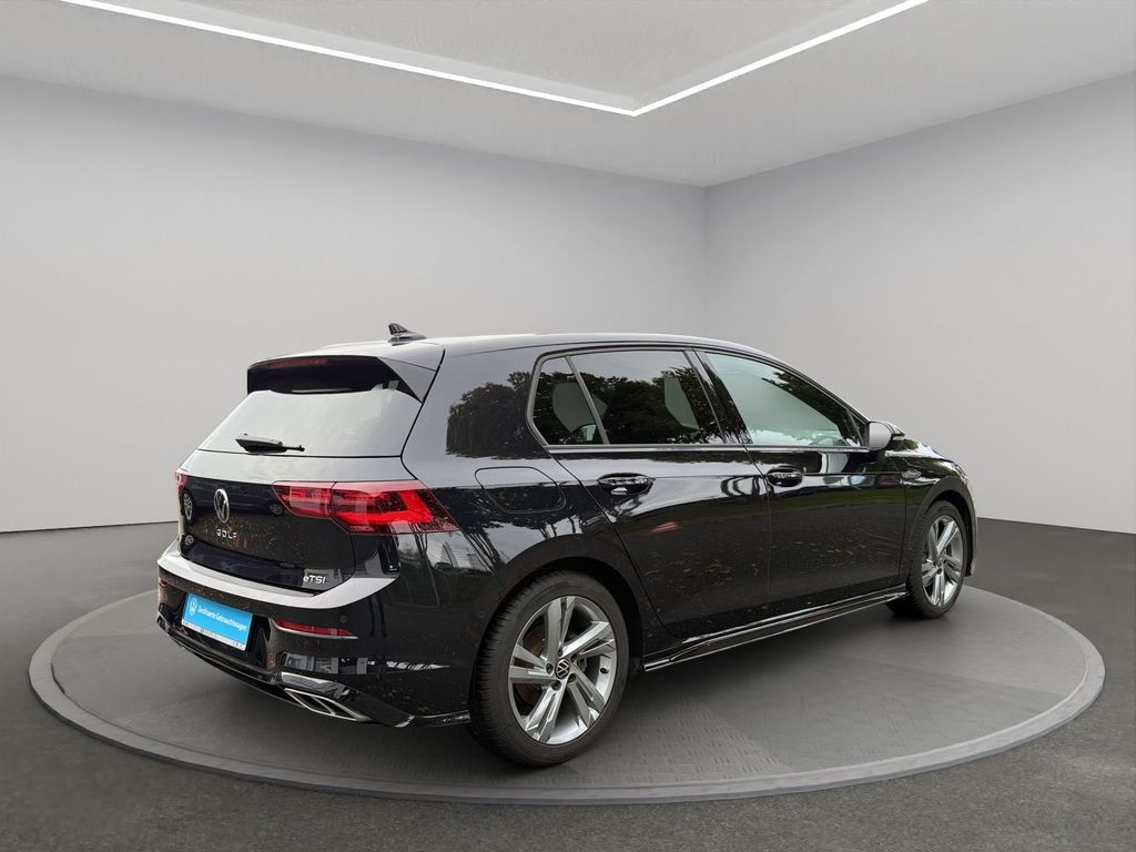 Volkswagen Golf 2023 г. Чёрный, пробег 26406 км