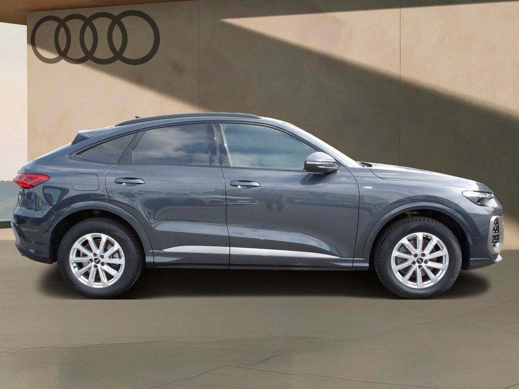 Audi Q5 2025 г. Чёрный, пробег 17100 км