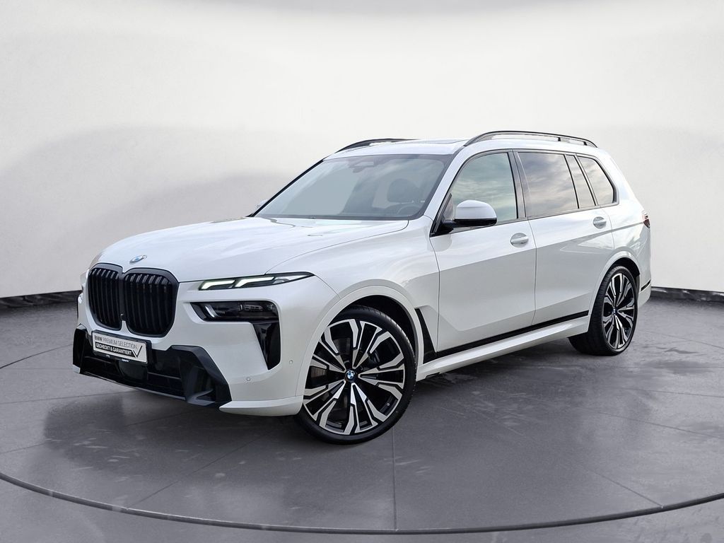 BMW X7 2023 г. Белый, пробег 32826 км