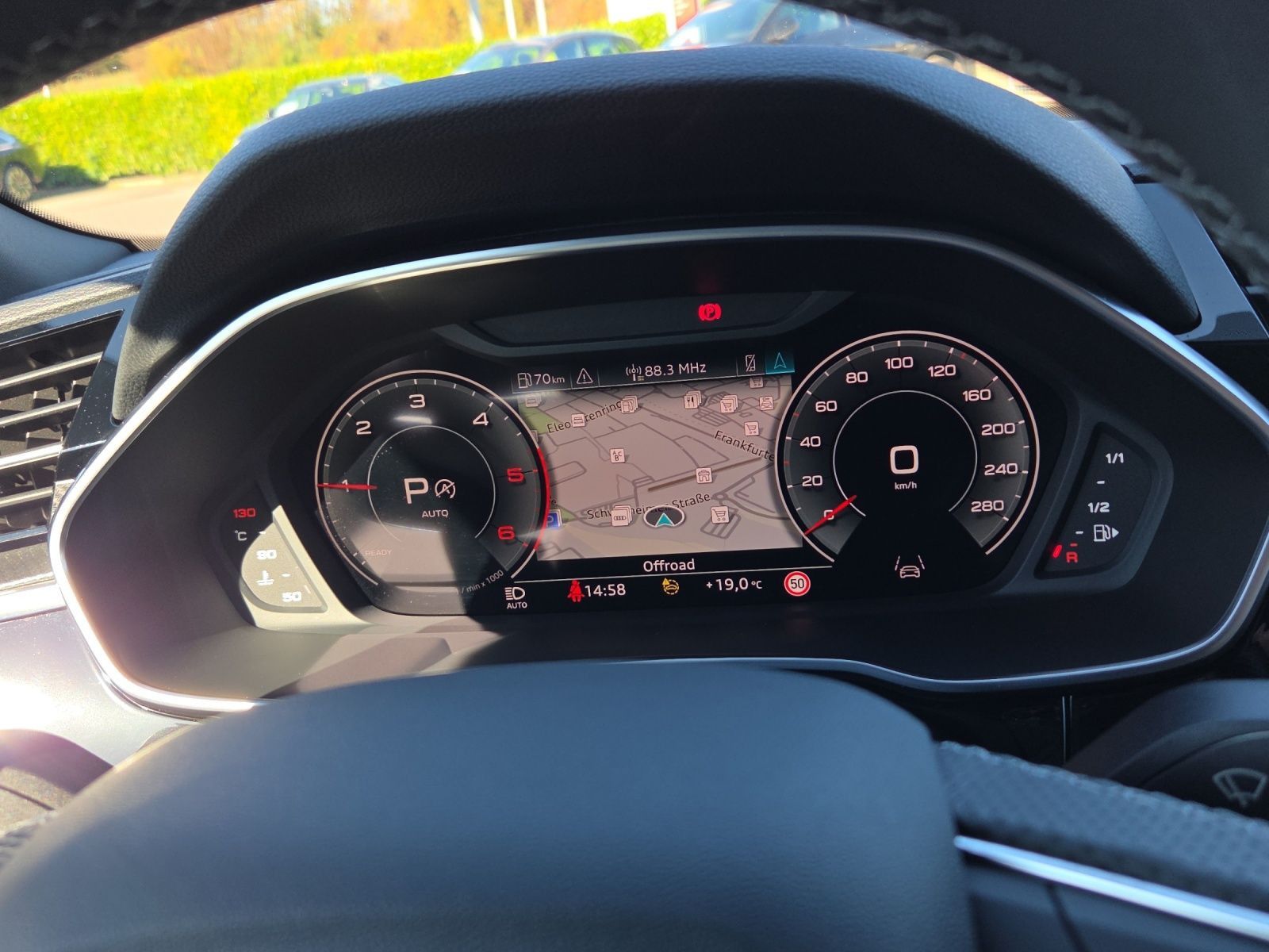 Audi Q3 2023 г. Чёрный, пробег 51800 км