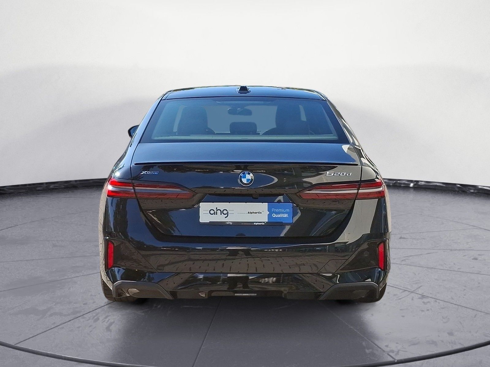 BMW 520 2025 г. Чёрный, пробег 43675 км