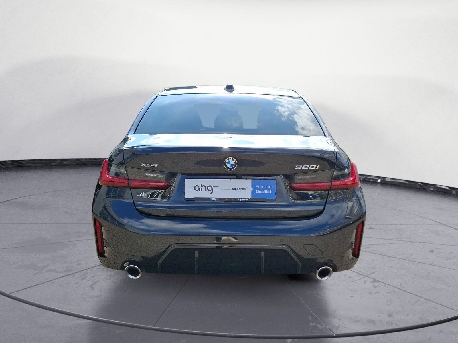 BMW 320 2025 г. Чёрный, пробег 18304 км