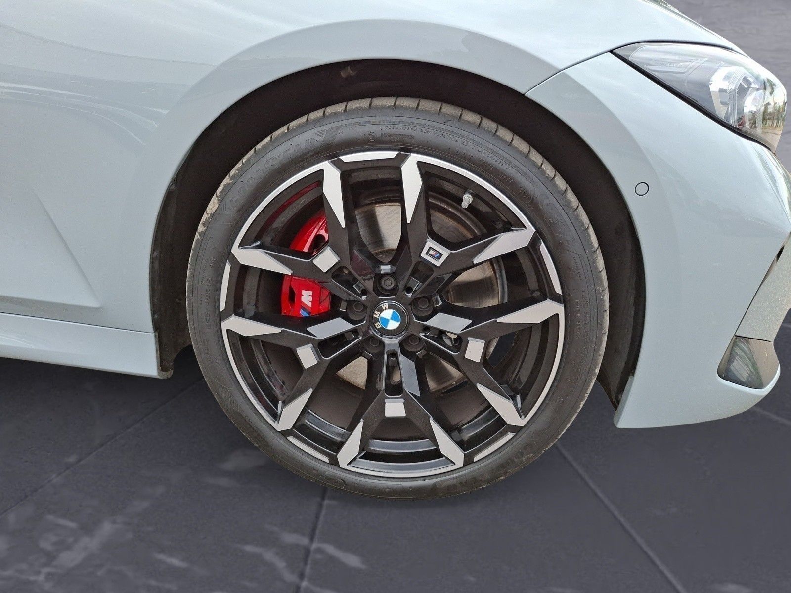 BMW 320 2025 г. Серый, пробег 27000 км