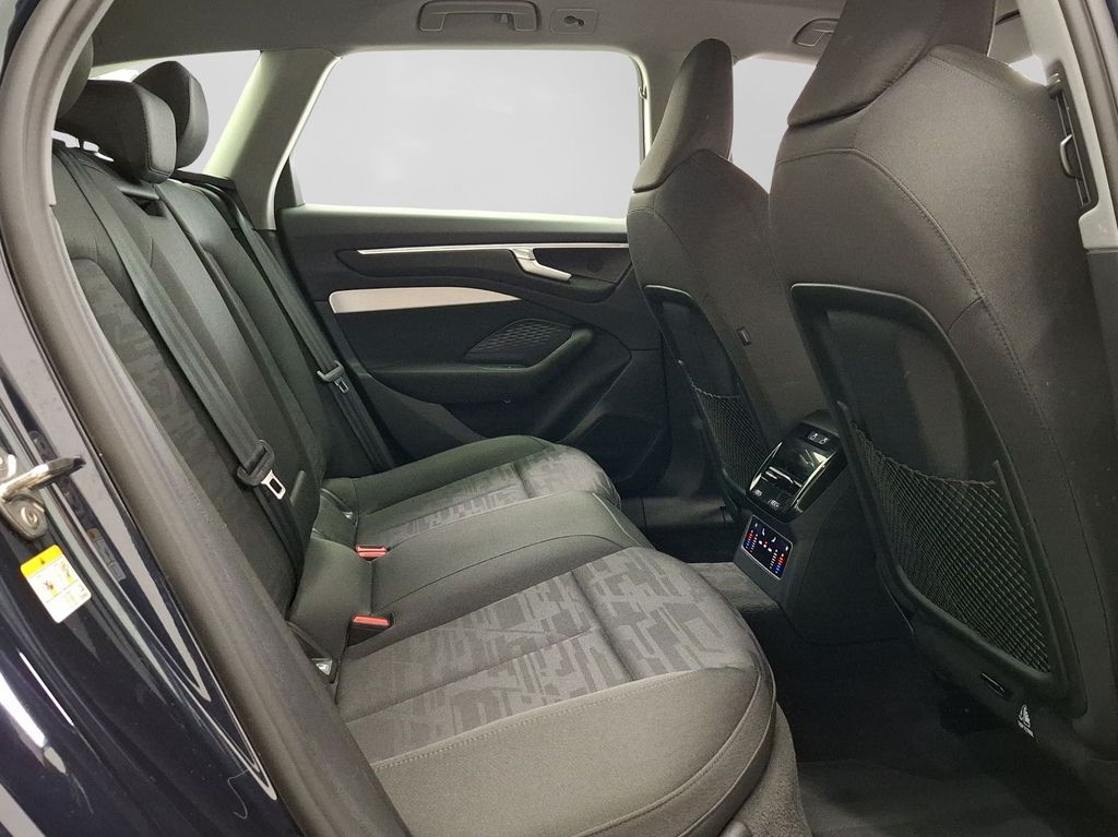 Audi A6 2025 г. Синий, пробег 27481 км