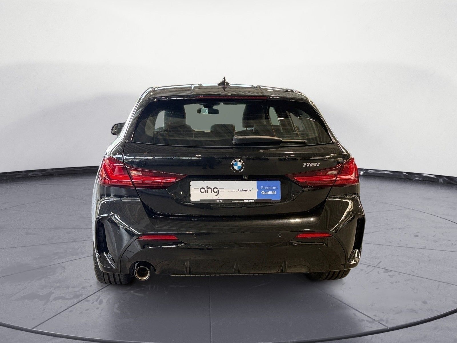 BMW 118 2022 г. Чёрный, пробег 42856 км