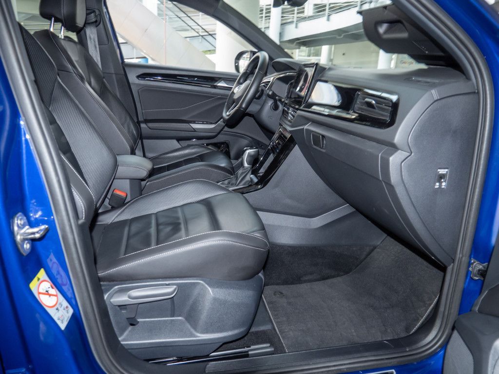 Volkswagen T-Roc 2022 г. Синий, пробег 40348 км