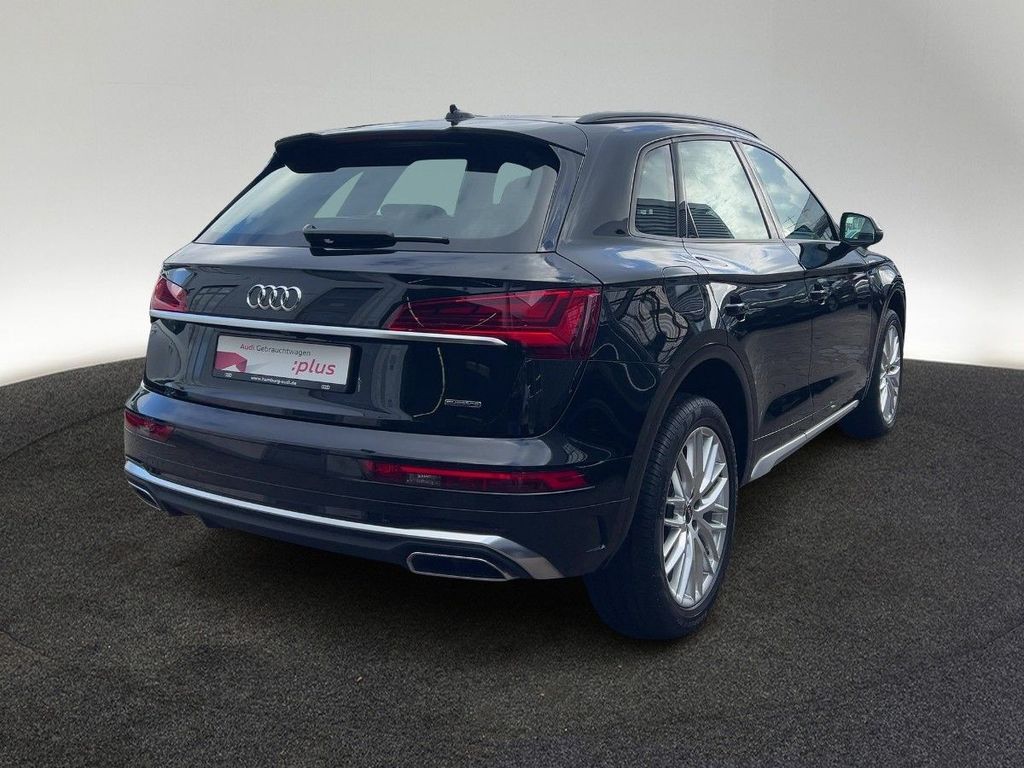 Audi Q5 2023 г. Чёрный, пробег 32090 км