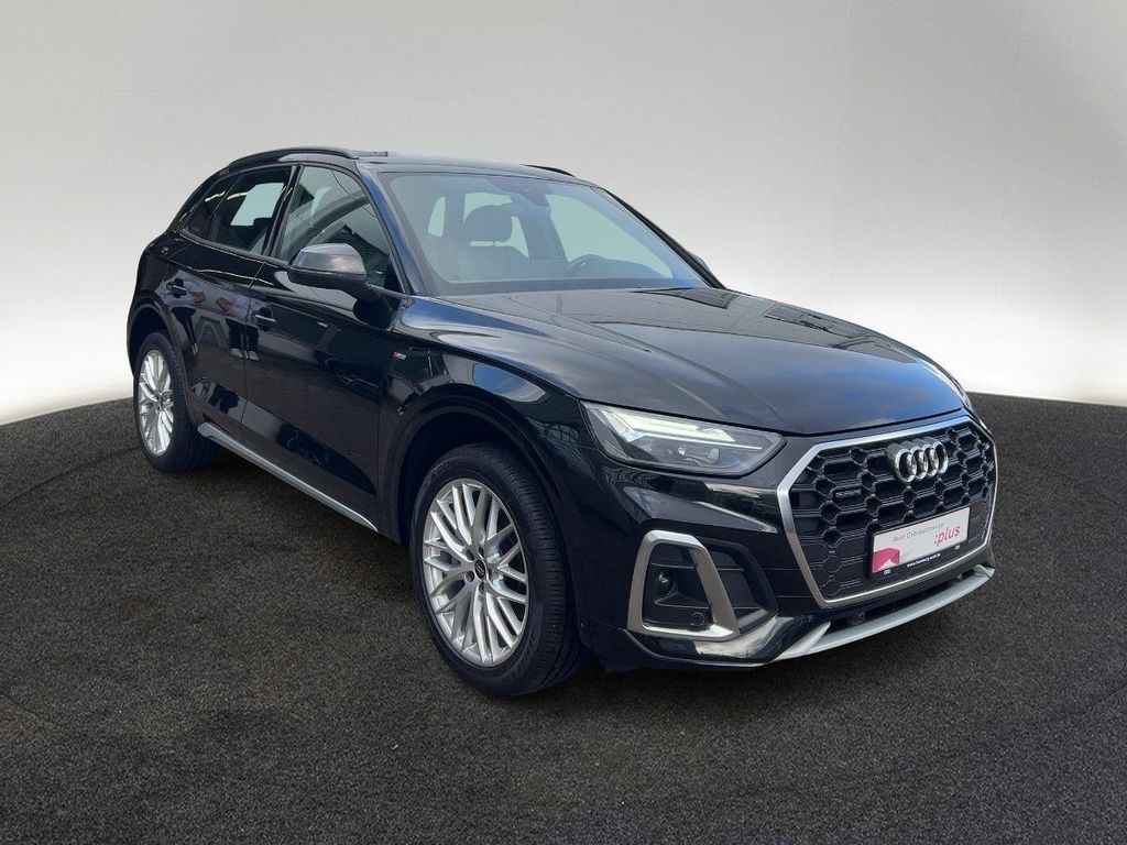 Audi Q5 2023 г. Чёрный, пробег 32090 км