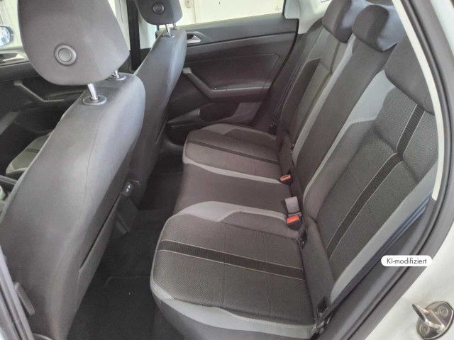 Volkswagen Polo 2024 г. Белый, пробег 48733 км