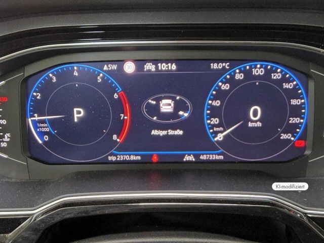 Volkswagen Polo 2024 г. Белый, пробег 48733 км
