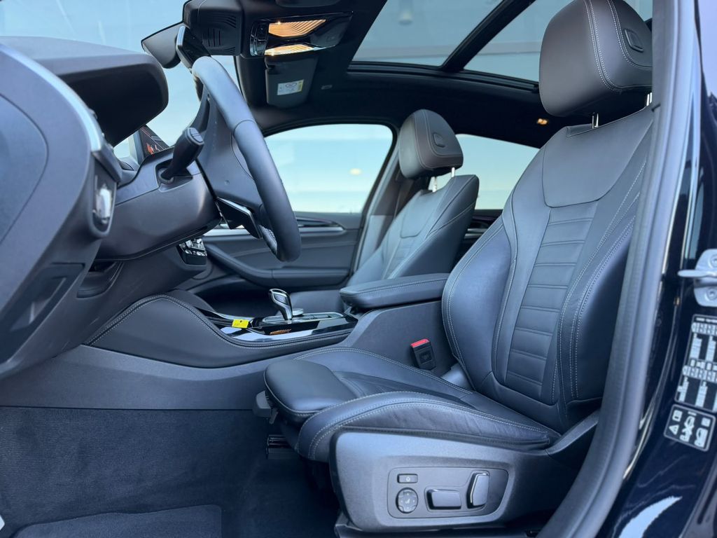 BMW X4 2025 г. Чёрный, пробег 18980 км