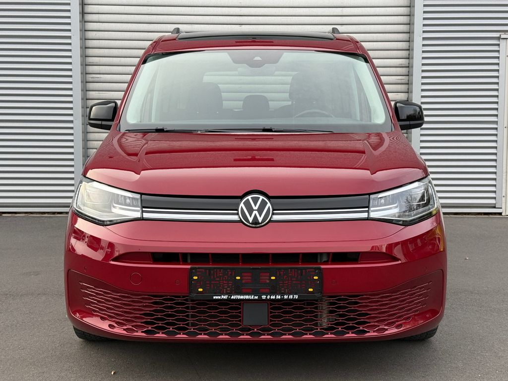 Volkswagen Caddy 2022 г. Красный, пробег 45338 км