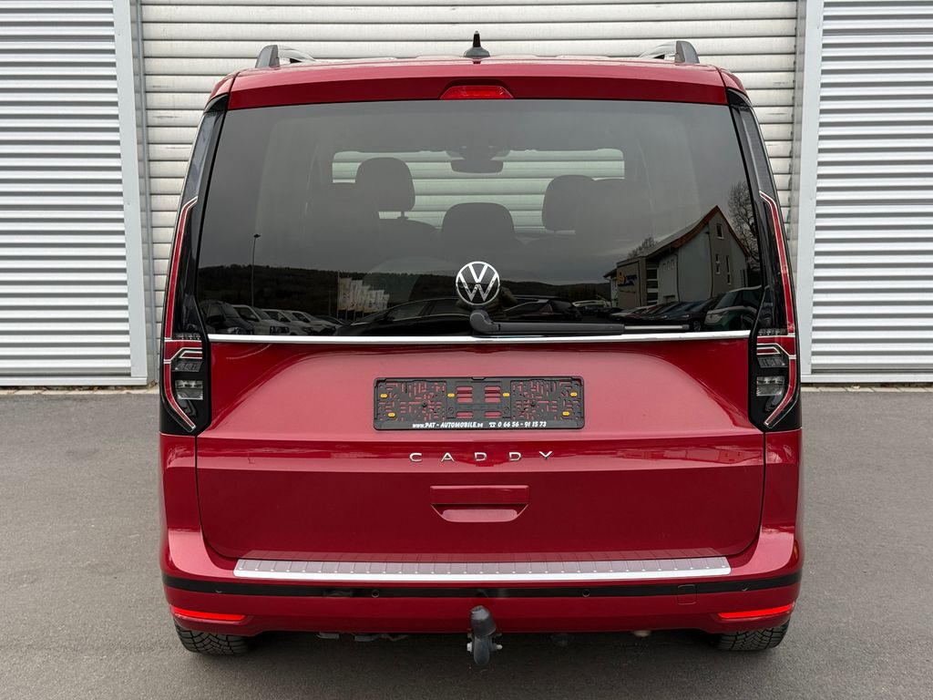 Volkswagen Caddy 2022 г. Красный, пробег 45338 км