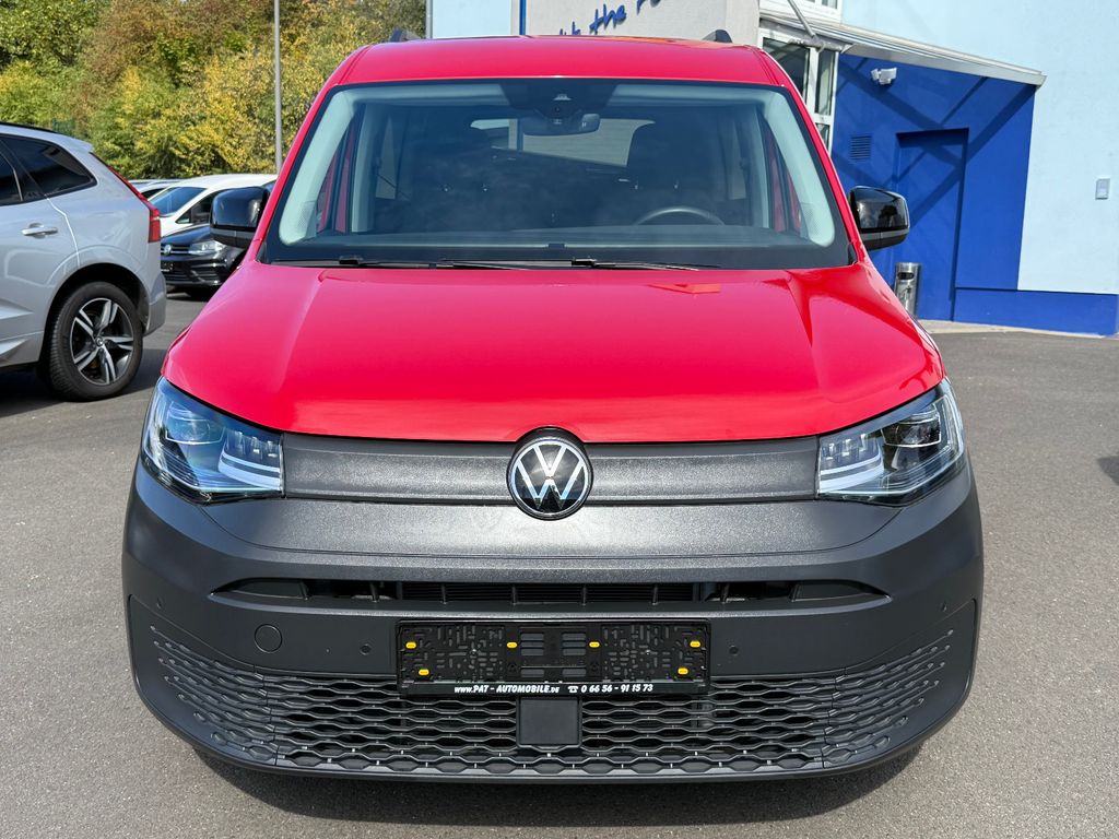 Volkswagen CADDY MAXI 2022 г. Красный, пробег 38240 км