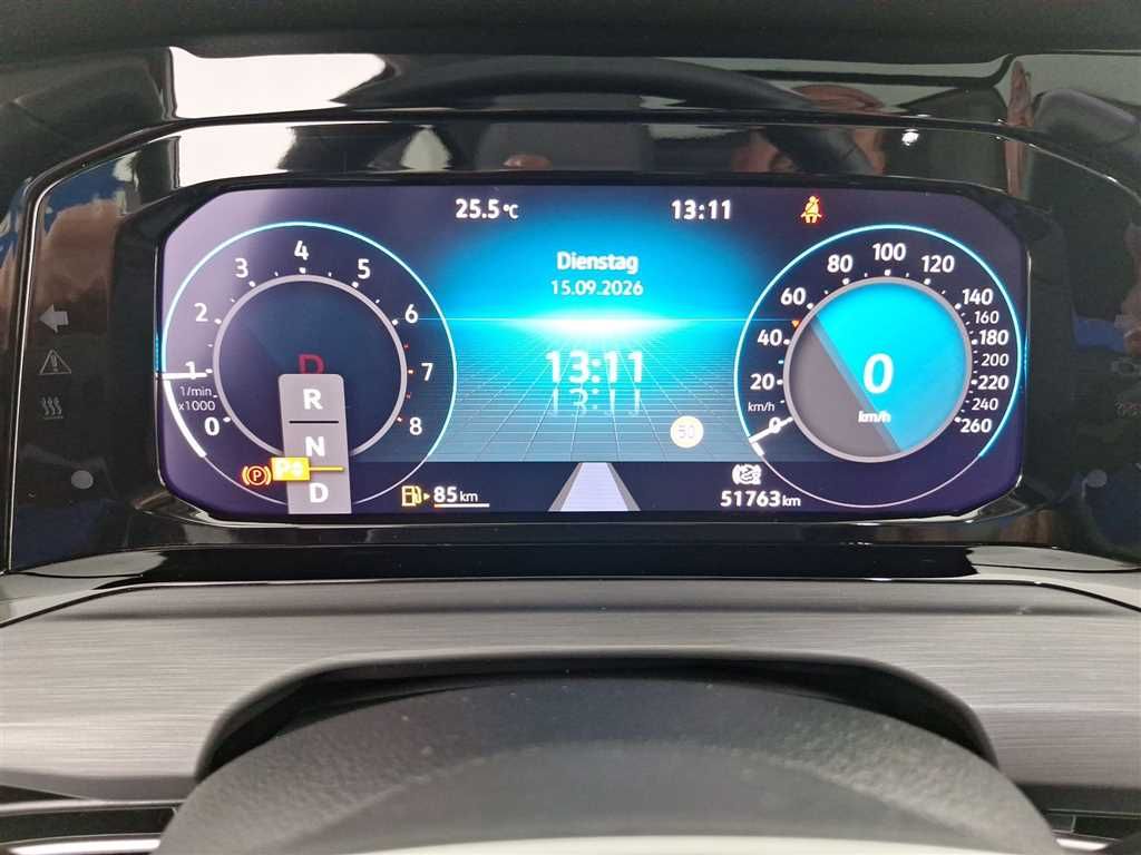 Volkswagen Golf 2024 г. Серебристый, пробег 51763 км