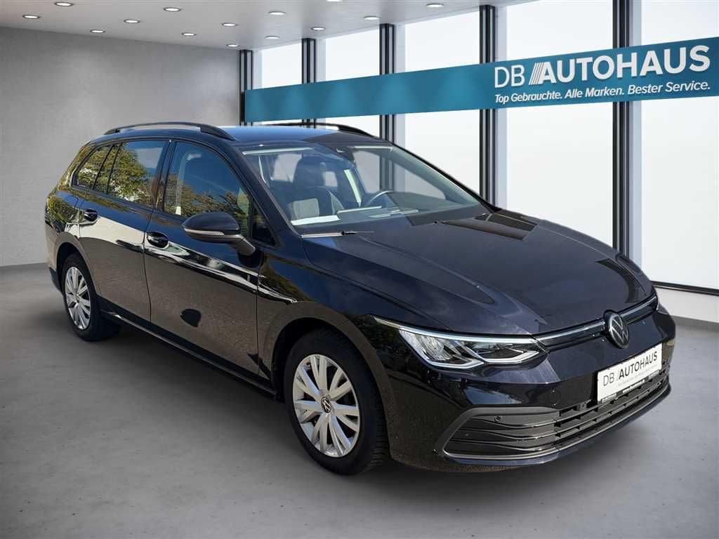 Volkswagen Golf 2023 г. Чёрный, пробег 49325 км