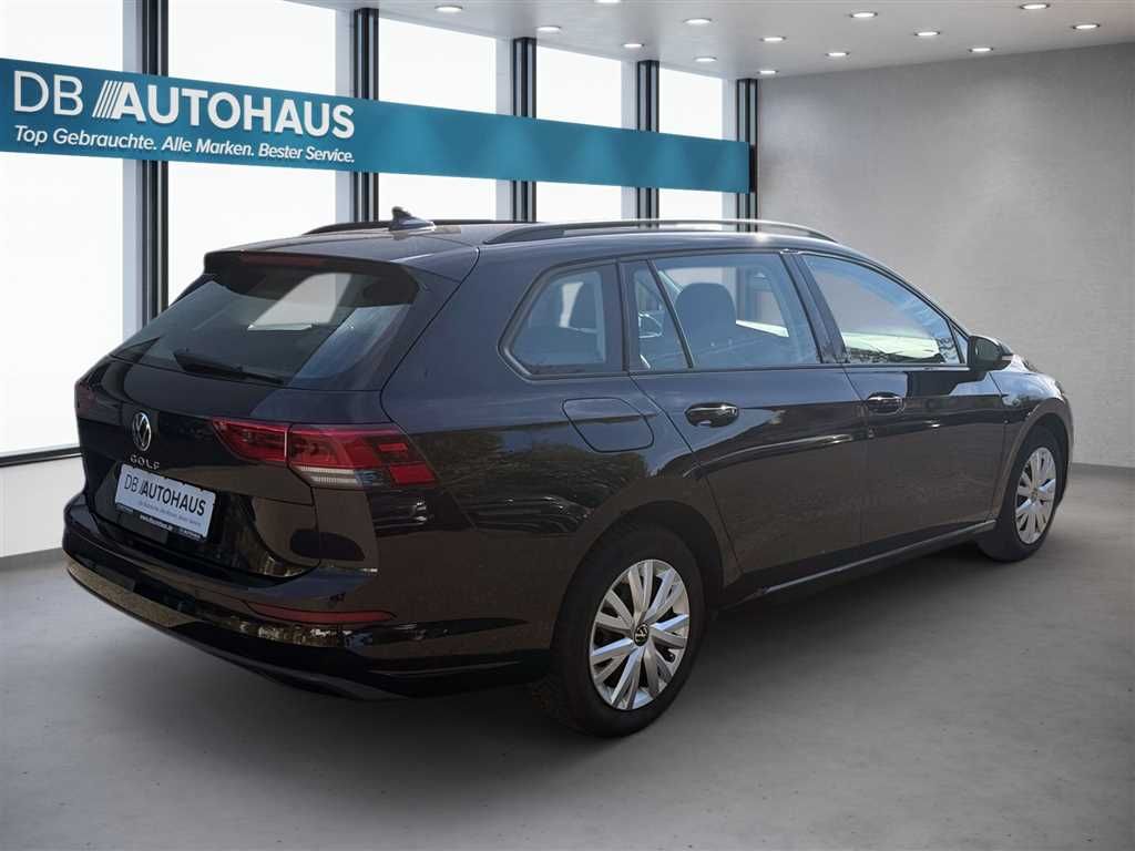 Volkswagen Golf 2023 г. Чёрный, пробег 49325 км