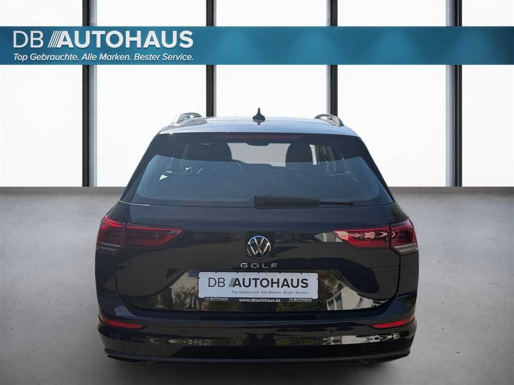 Volkswagen Golf 2023 г. Чёрный, пробег 49325 км