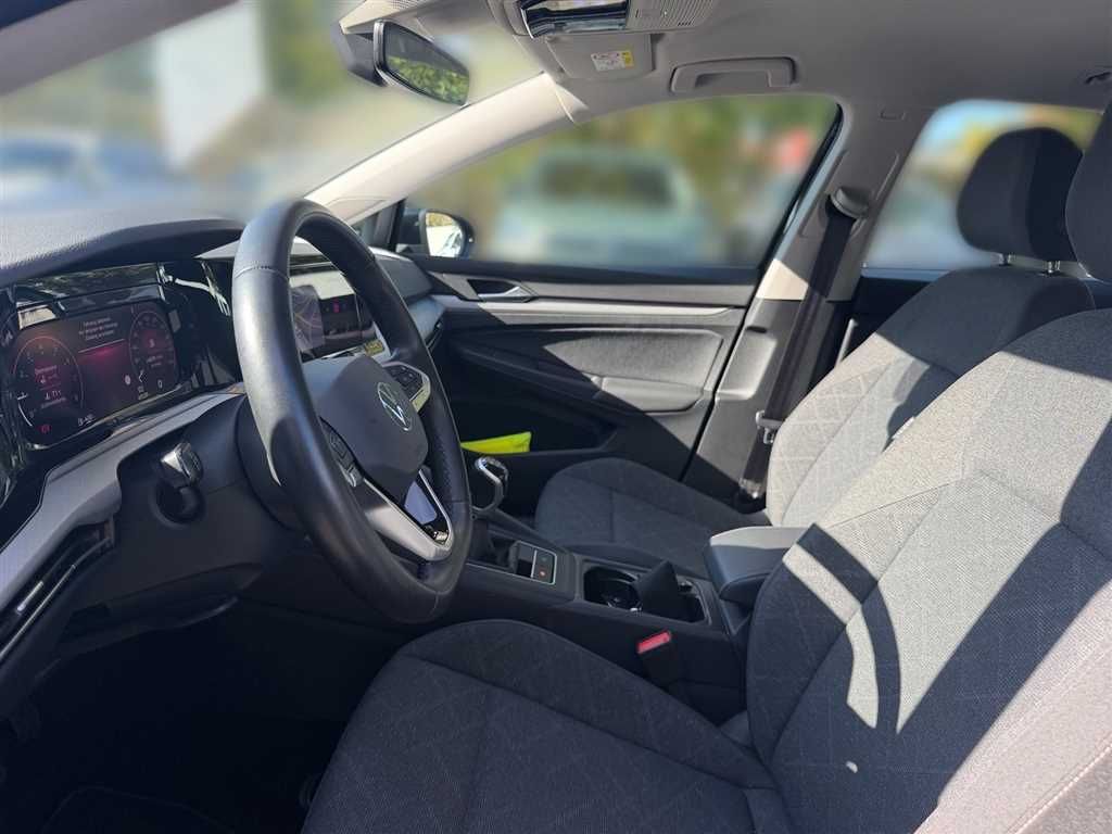 Volkswagen Golf 2023 г. Чёрный, пробег 49325 км