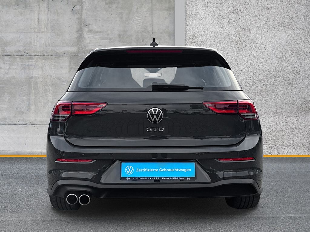 Volkswagen Golf 2023 г. Серый, пробег 24756 км
