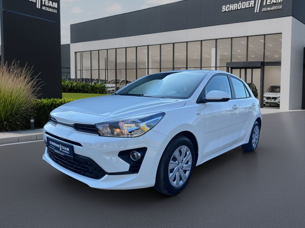 Kia Rio 2023 г. Белый, пробег 57882 км