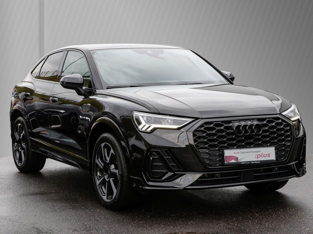Audi Q3 2023 г. Чёрный, пробег 24998 км