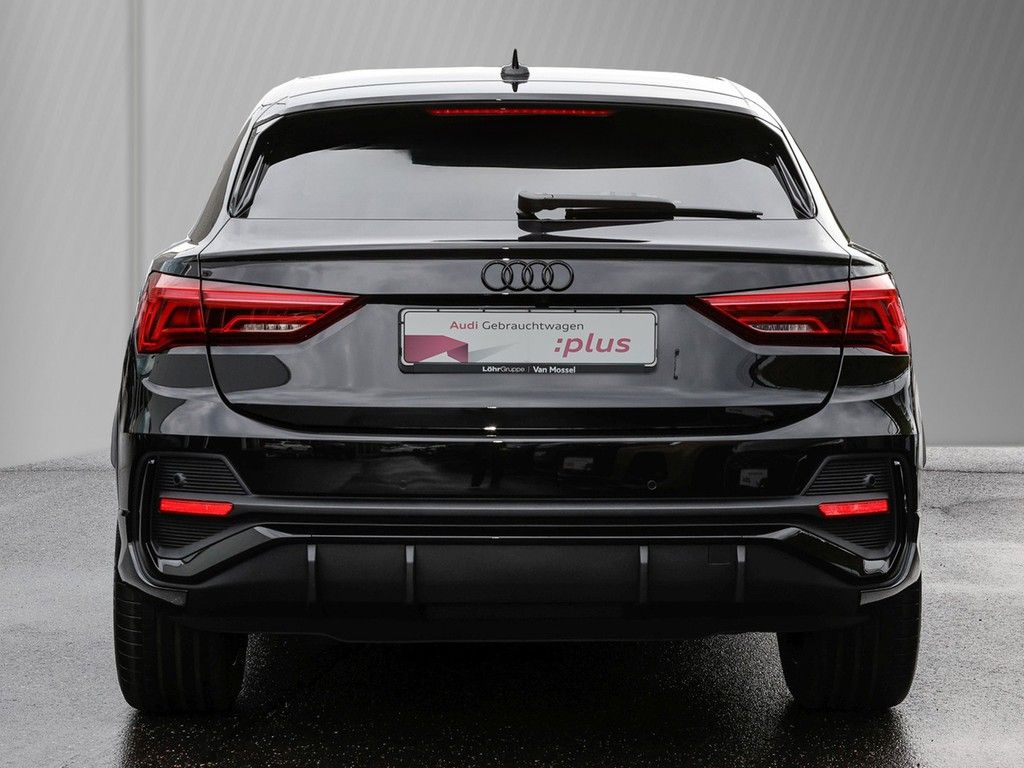 Audi Q3 2023 г. Чёрный, пробег 24998 км