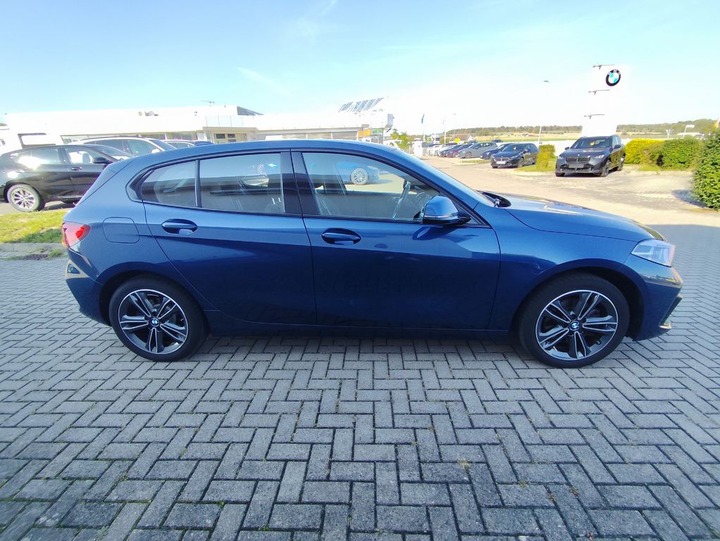 BMW 118 2021 г. Синий, пробег 45854 км