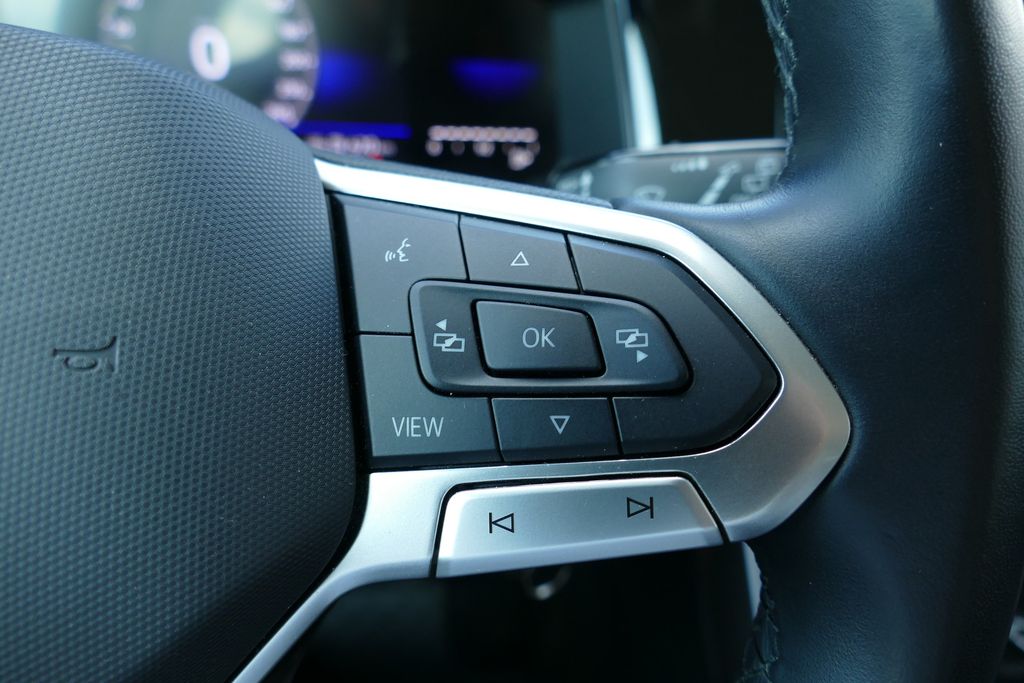 Volkswagen Polo 2023 г. Серебристый, пробег 42504 км