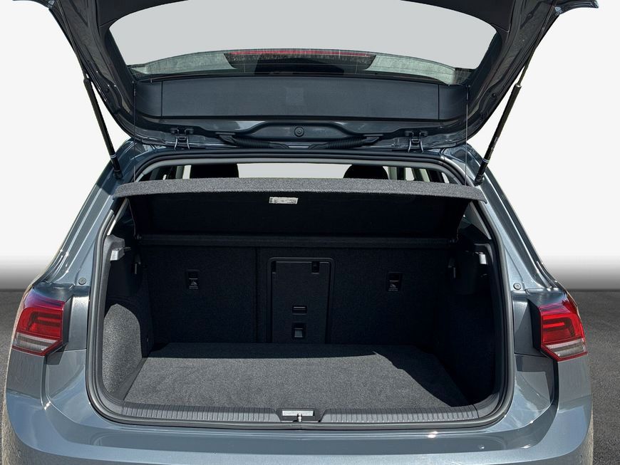 Volkswagen Golf 2023 г. Серый, пробег 50000 км