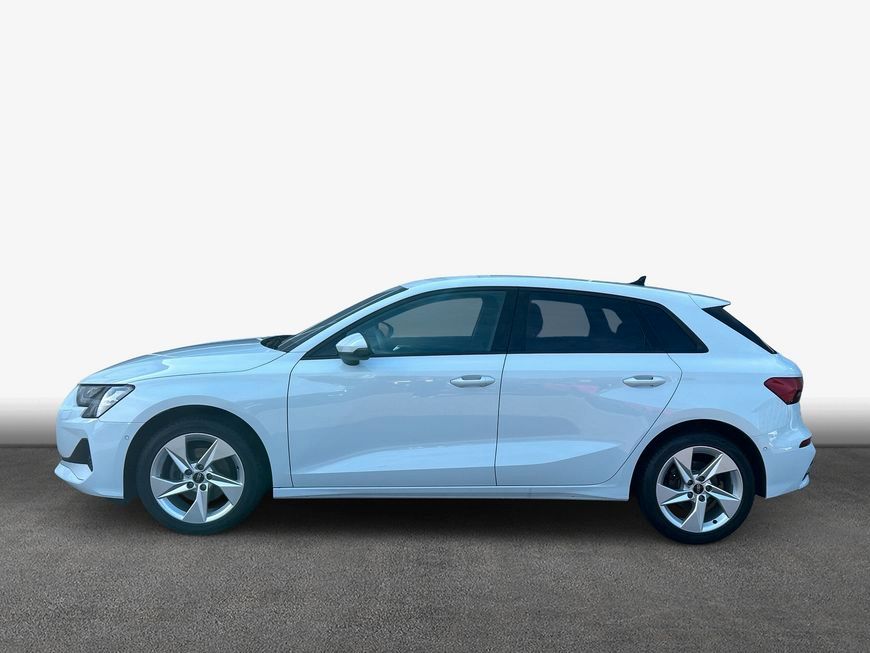 Audi A3 2025 г. Белый, пробег 50200 км