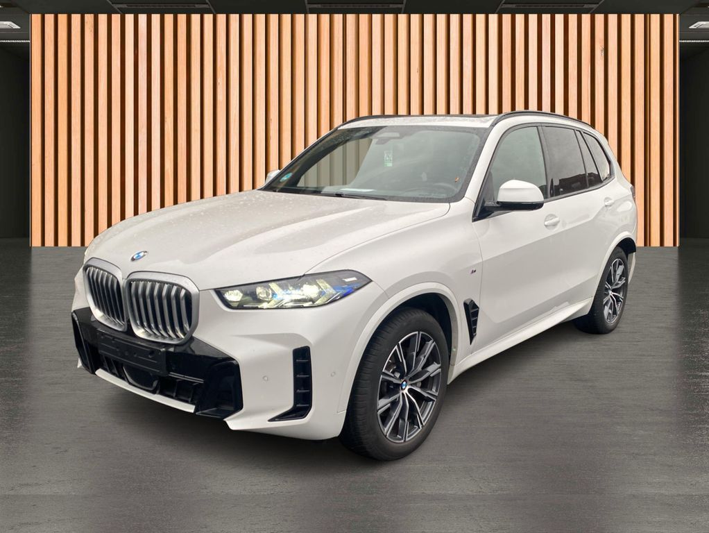 BMW X5 2024 г. Белый, пробег 25200 км