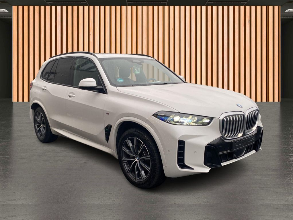 BMW X5 2024 г. Белый, пробег 25200 км