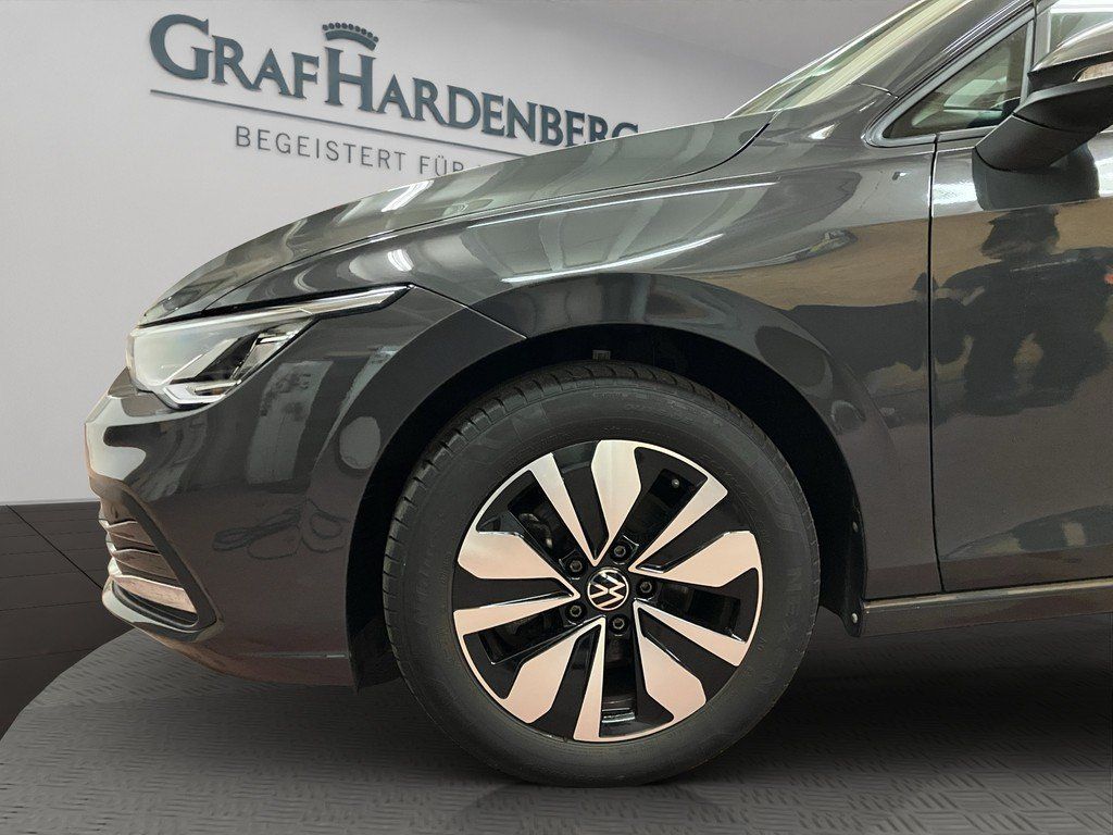 Volkswagen Golf 2024 г. Серый, пробег 20300 км