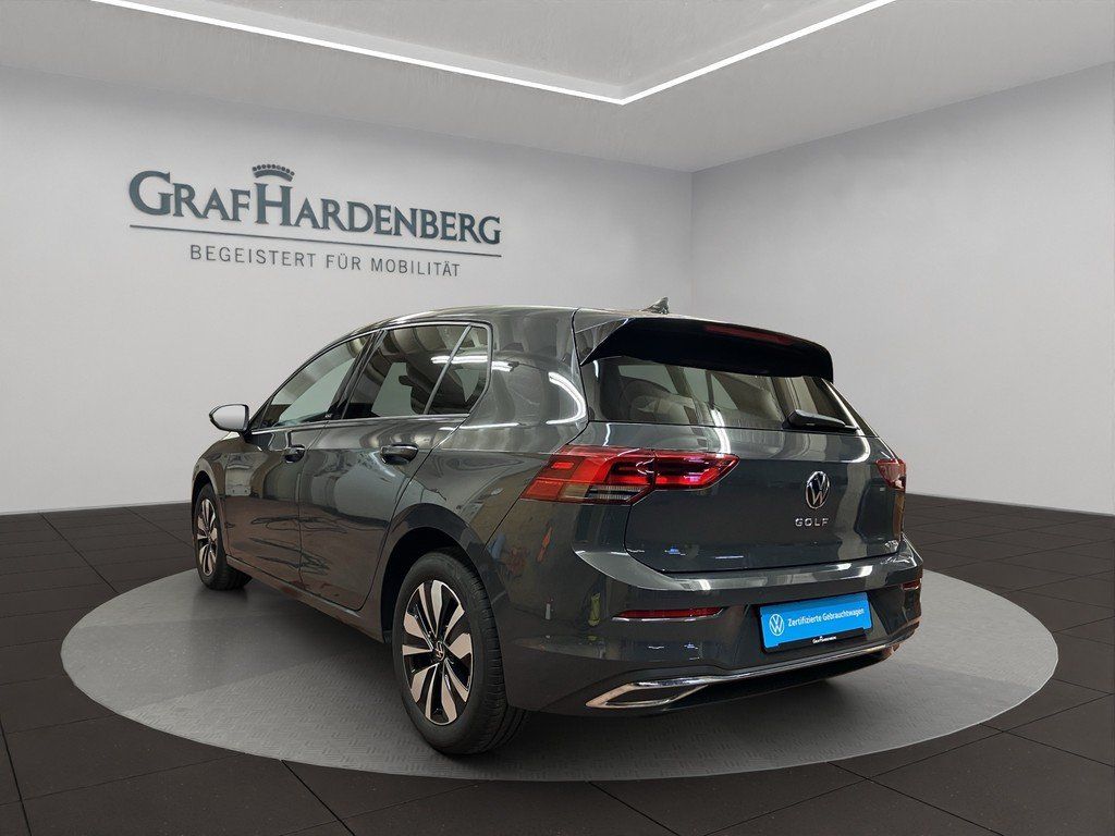Volkswagen Golf 2024 г. Серый, пробег 20300 км
