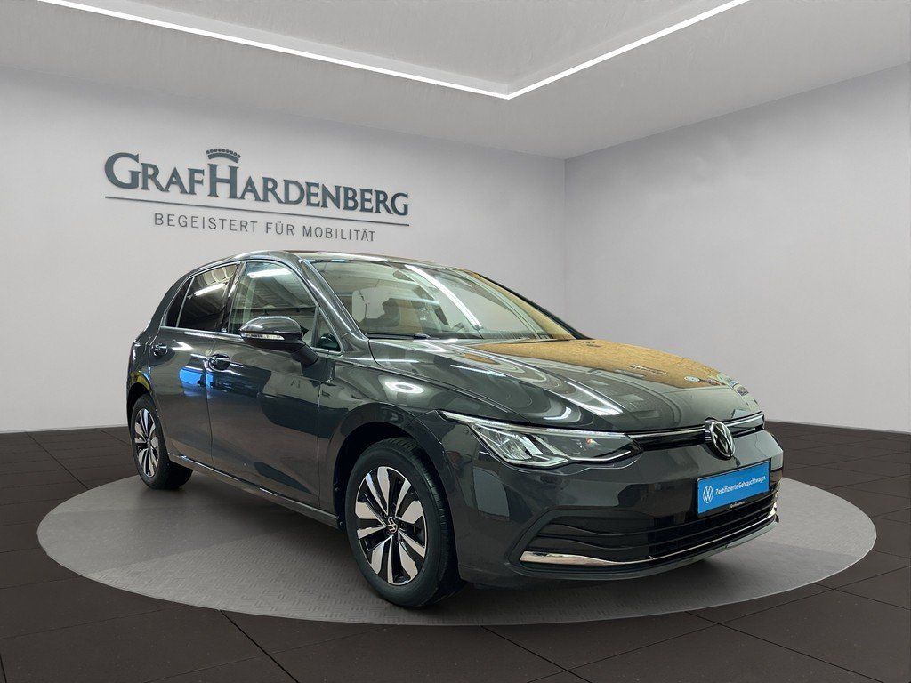 Volkswagen Golf 2024 г. Серый, пробег 20300 км