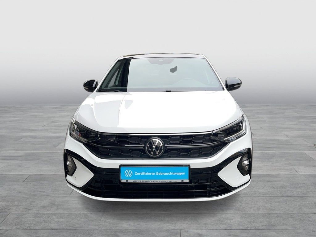 Volkswagen Taigo 2022 г. Белый, пробег 30900 км