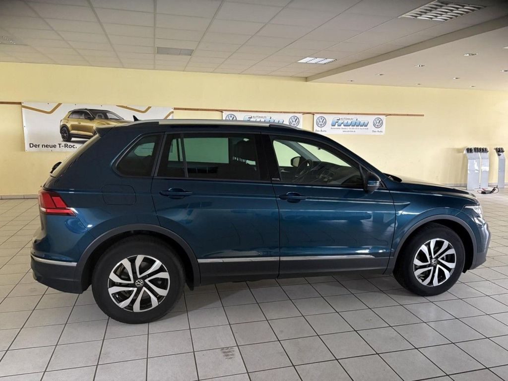 Volkswagen Tiguan 2022 г. Синий, пробег 43473 км