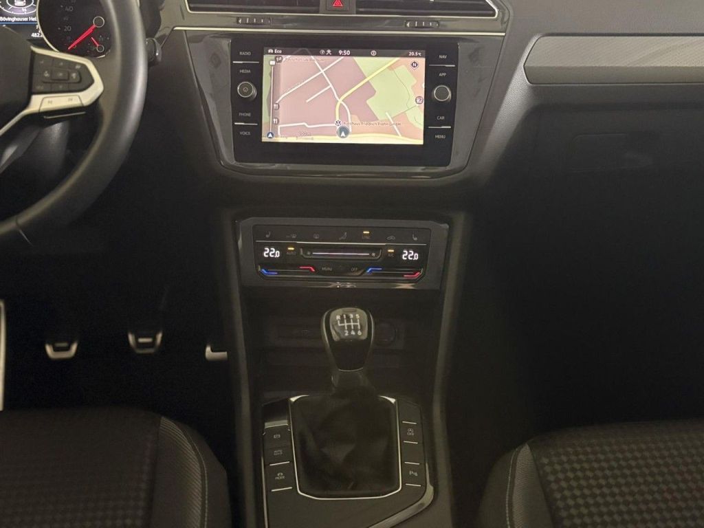 Volkswagen Tiguan 2022 г. Синий, пробег 43473 км